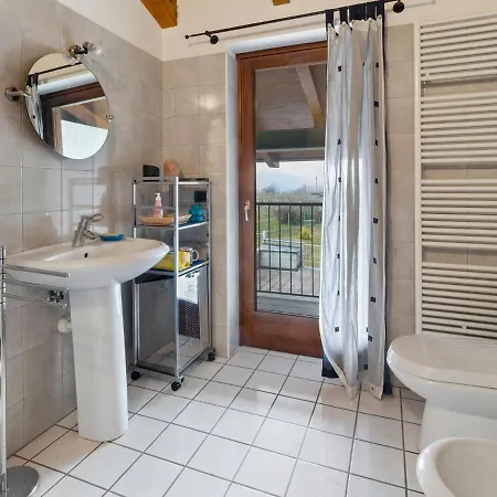 Belvilla By Oyo Secluded With Balcony * Romagnano Sesia