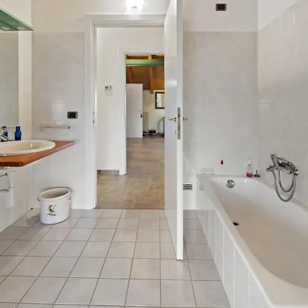 Apartment Belvilla By Oyo Secluded With Balcony *